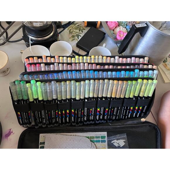 New 240-Color GuangNa Acrylic Brush Marker Set – Excellent Condition - Picture 3 of 14